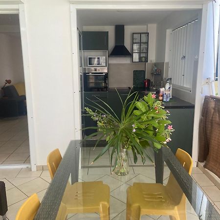 Location Vacances Fun Sous Les Gommiers Sainte-Luce Esterno foto
